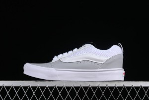 Vans Classics Knu Skool Chunky Tongue Retro Sneakers in Grey White - VN0009QCYF9