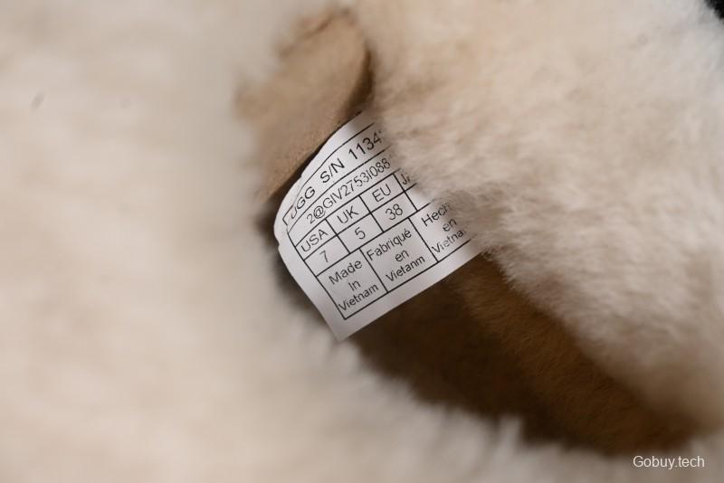UGG Classic Short II Mini Boots with Genuine Australian Sheepskin and TREADLITE Outsole - 1134810