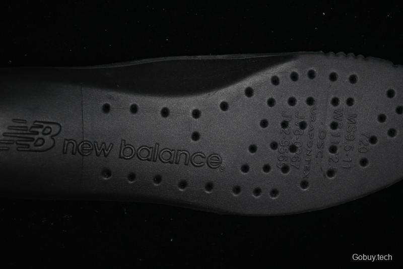 New Balance 2010 Series Retro Casual Running Shoes with Soft Suede and Nylon Mesh - M2010RN
